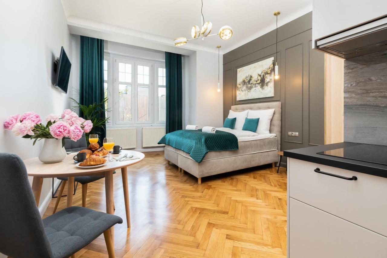 Sopot Rivoli Apartments Near The Beach & Pier By Noclegi Renters Exterior photo