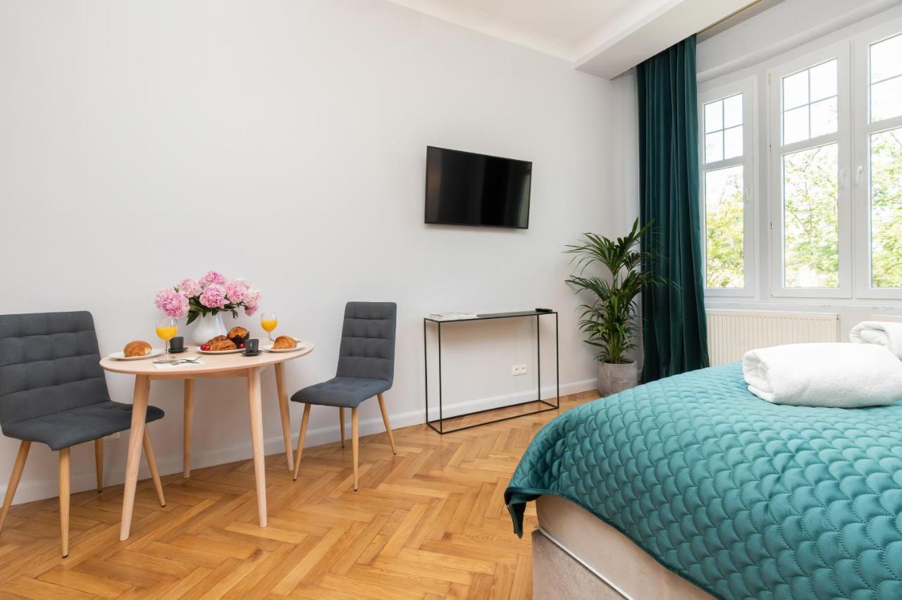 Sopot Rivoli Apartments Near The Beach & Pier By Noclegi Renters Exterior photo