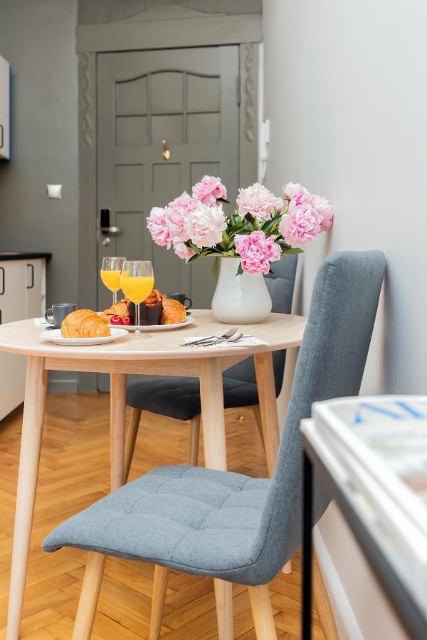 Sopot Rivoli Apartments Near The Beach & Pier By Noclegi Renters Exterior photo